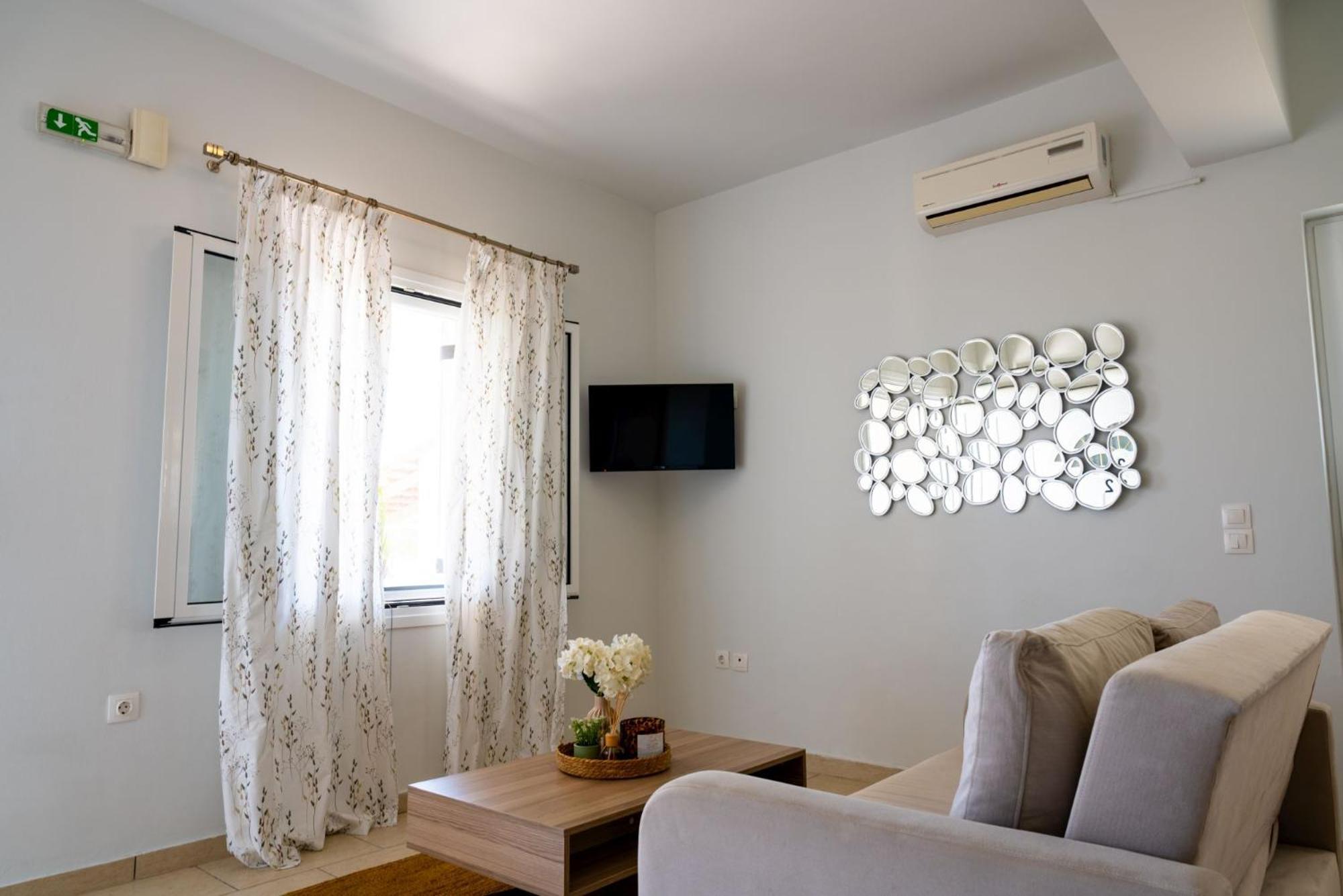 Tesys Studios And Apartments Laganas Phòng bức ảnh